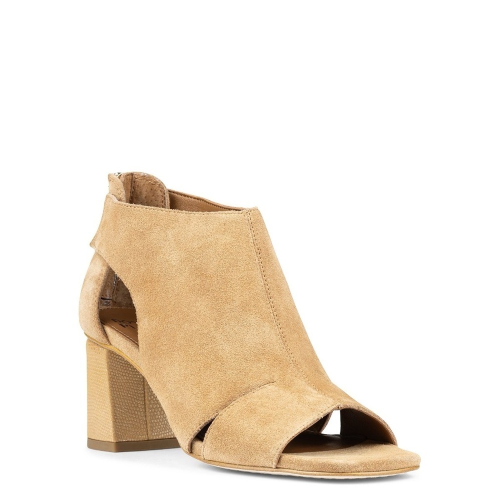 Donald J. Pliner Perra Heels NWT